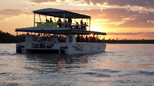 Zambezi Cruise Standard Sunset.jpg (28 KB)